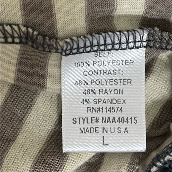 Pleione sz lg top under layer with a lace overlay - Picture 11 of 11